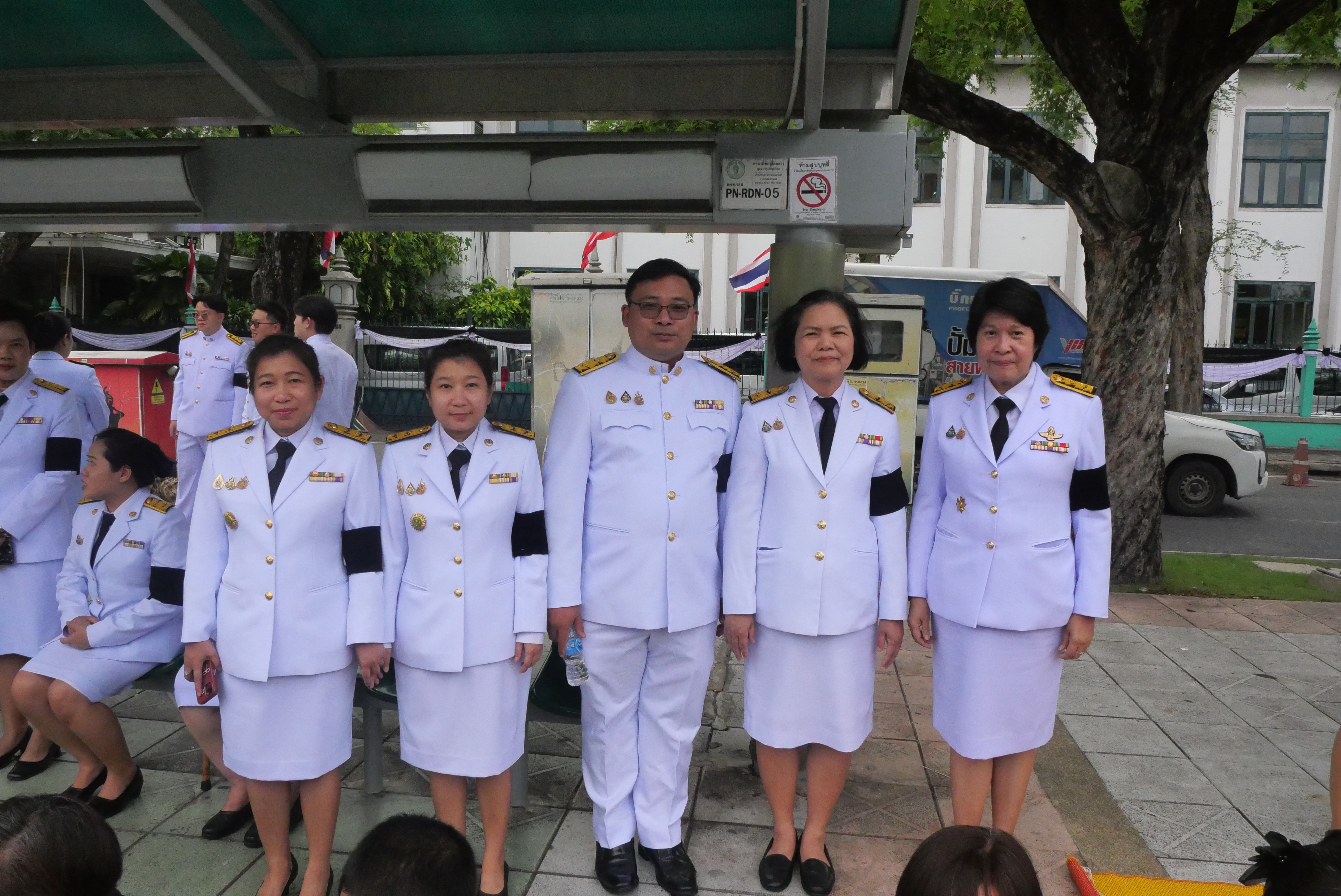 title - ส.ป.ก. ร่วมเข้าเฝ้าฯ และน้อมส่งเสด็จในการเคลื่อนขบวนอัญเชิญพระศพ สมเด็จพระเจ้าลูกเธอเจ้าฟ้าพัชรกิติยาภา นเรนทิราเทพยวดี กรมหลวงราชสาริณีสิริพัชร มหาวัชรราชธิดา สู่พระบรมมหาราชวัง